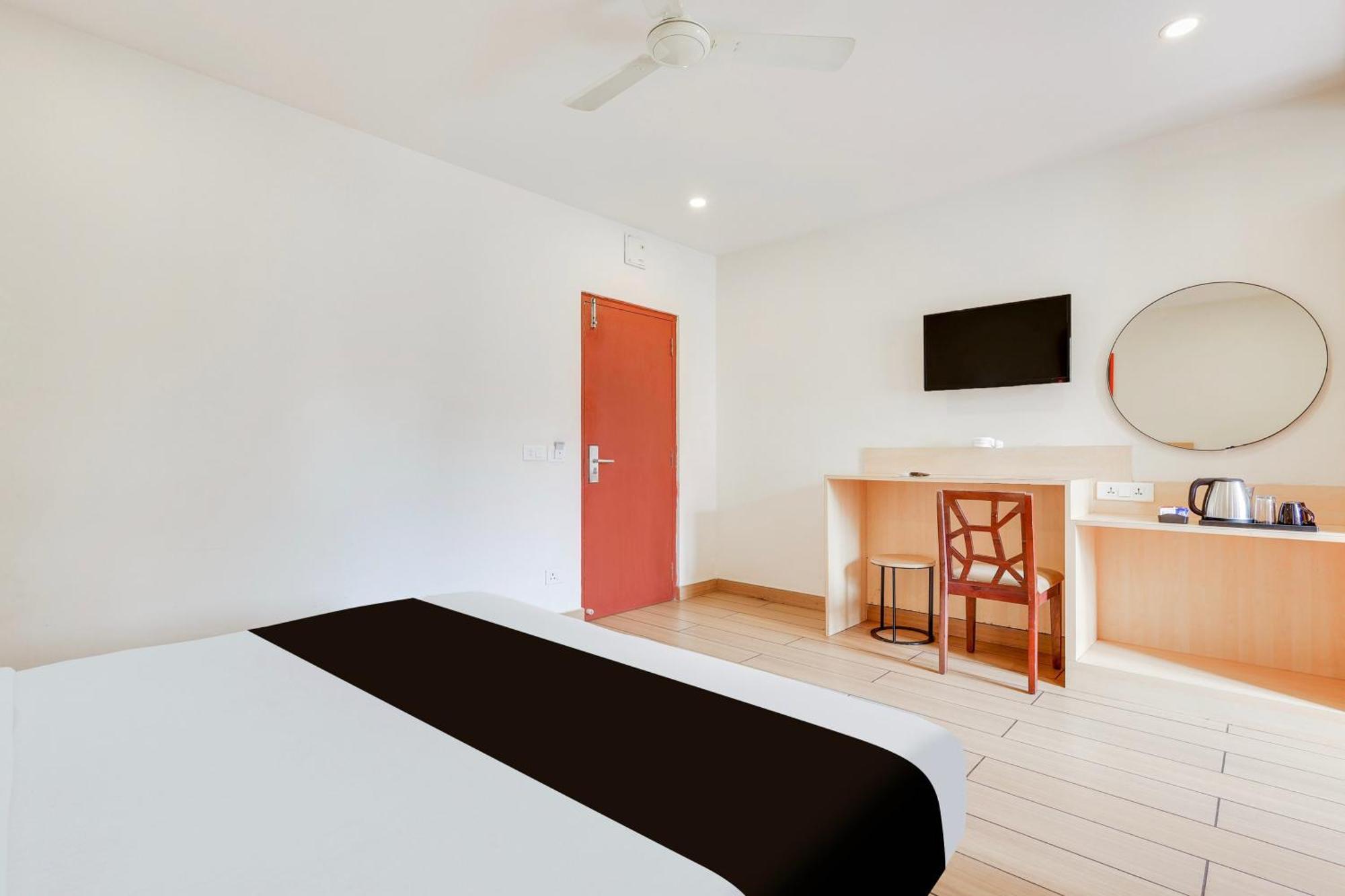 Super Townhouse Visakhapatnam Otel Dış mekan fotoğraf