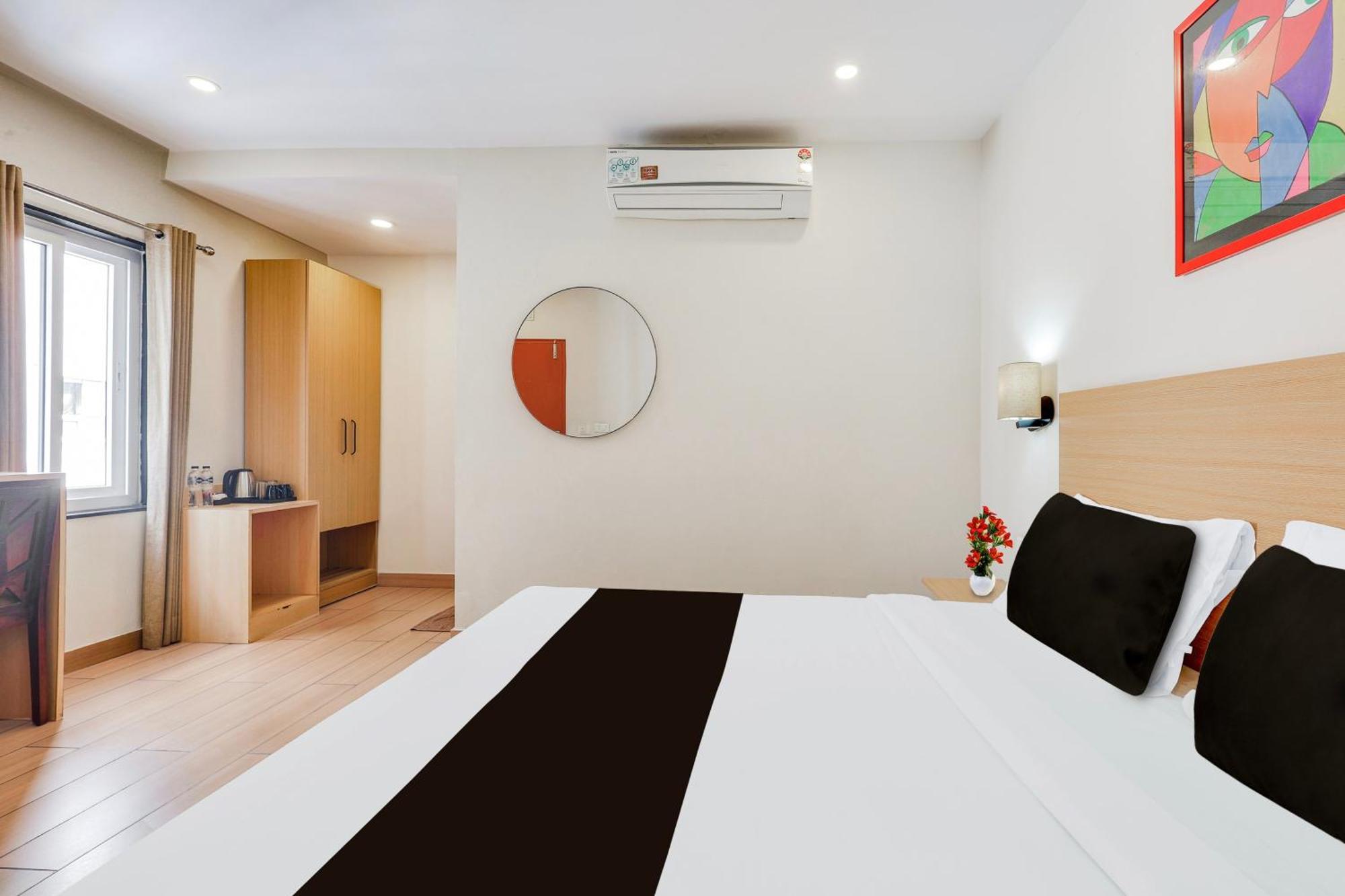 Super Townhouse Visakhapatnam Otel Dış mekan fotoğraf