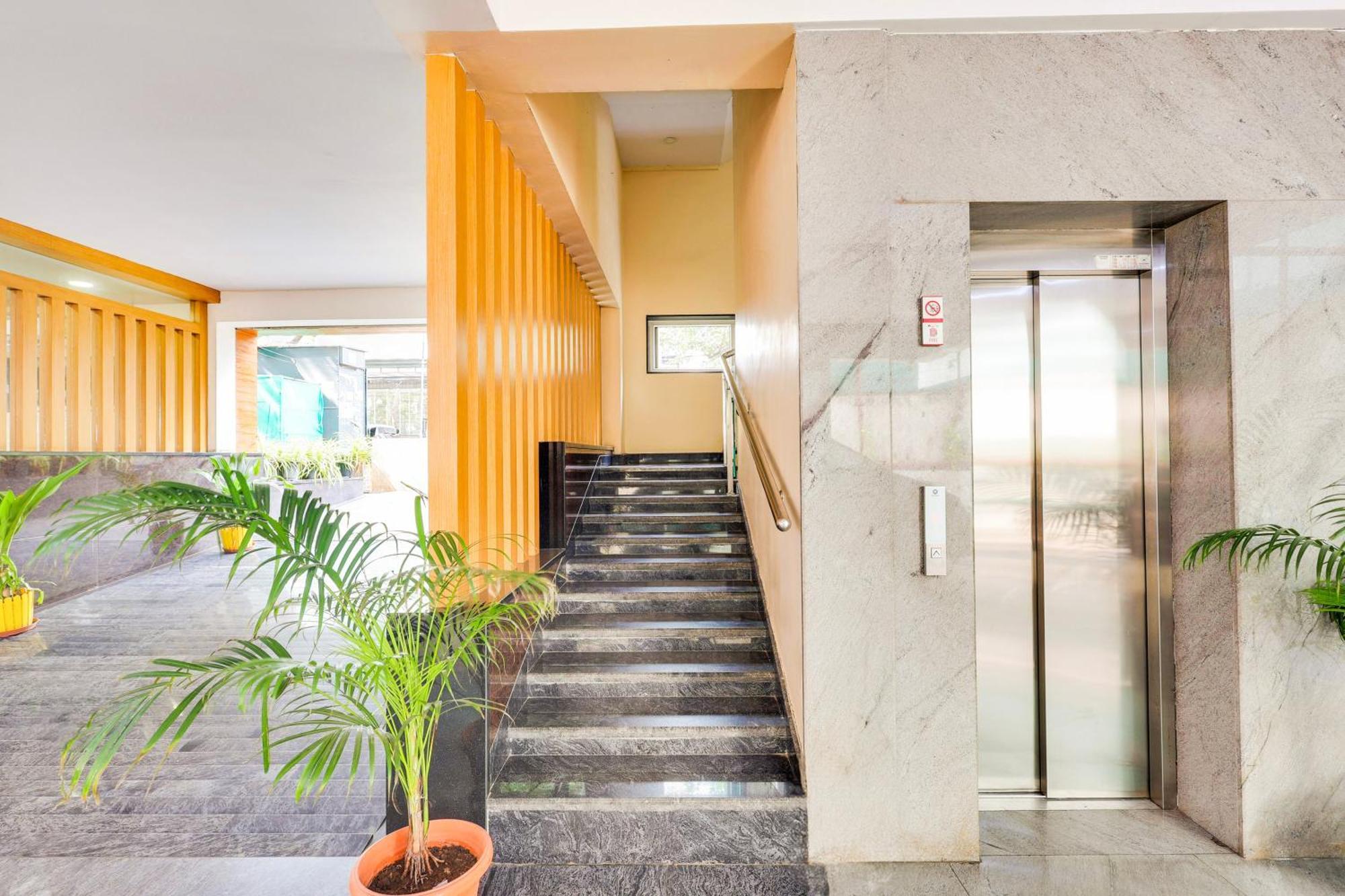 Super Townhouse Visakhapatnam Otel Dış mekan fotoğraf