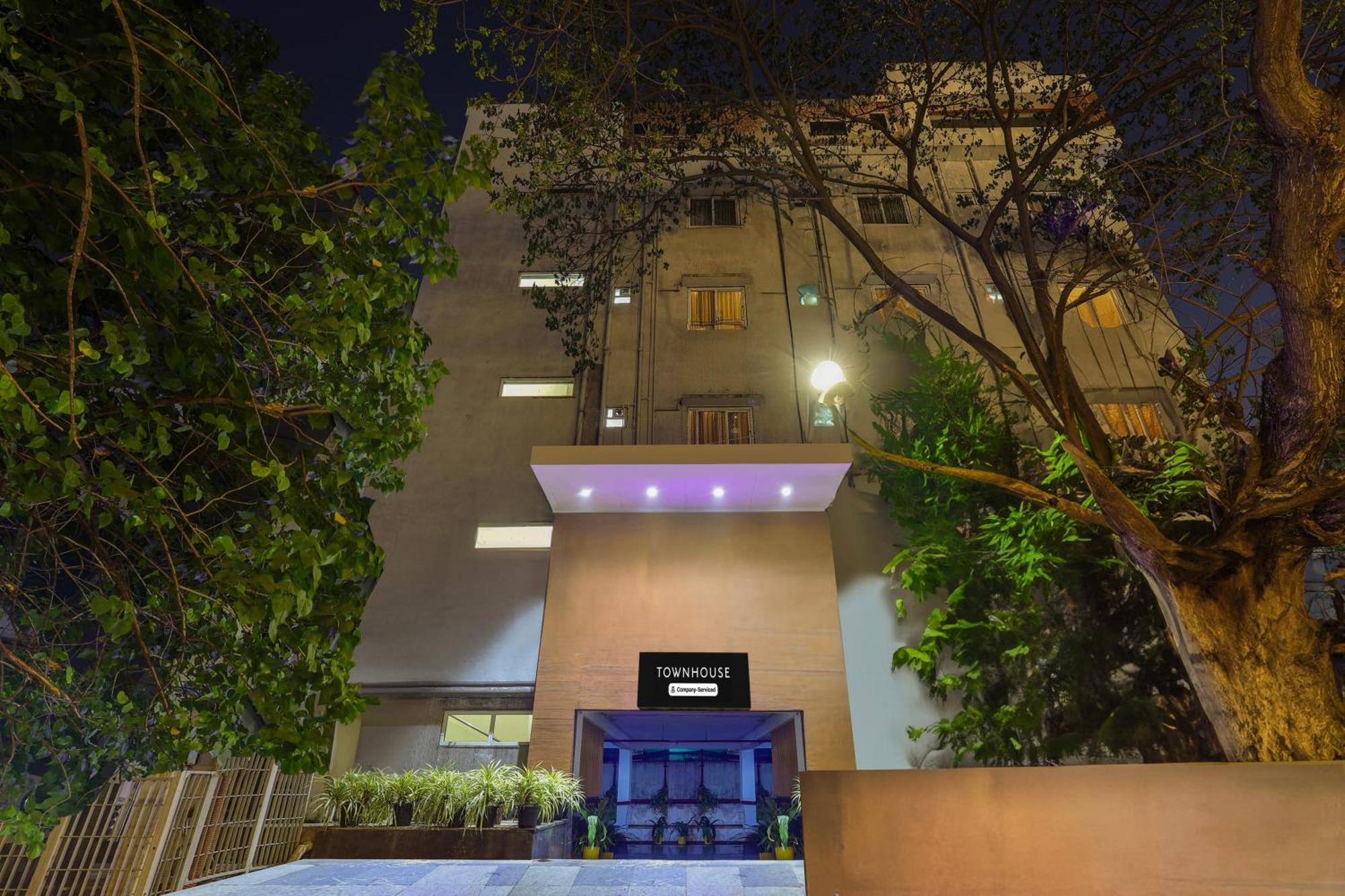 Super Townhouse Visakhapatnam Otel Dış mekan fotoğraf