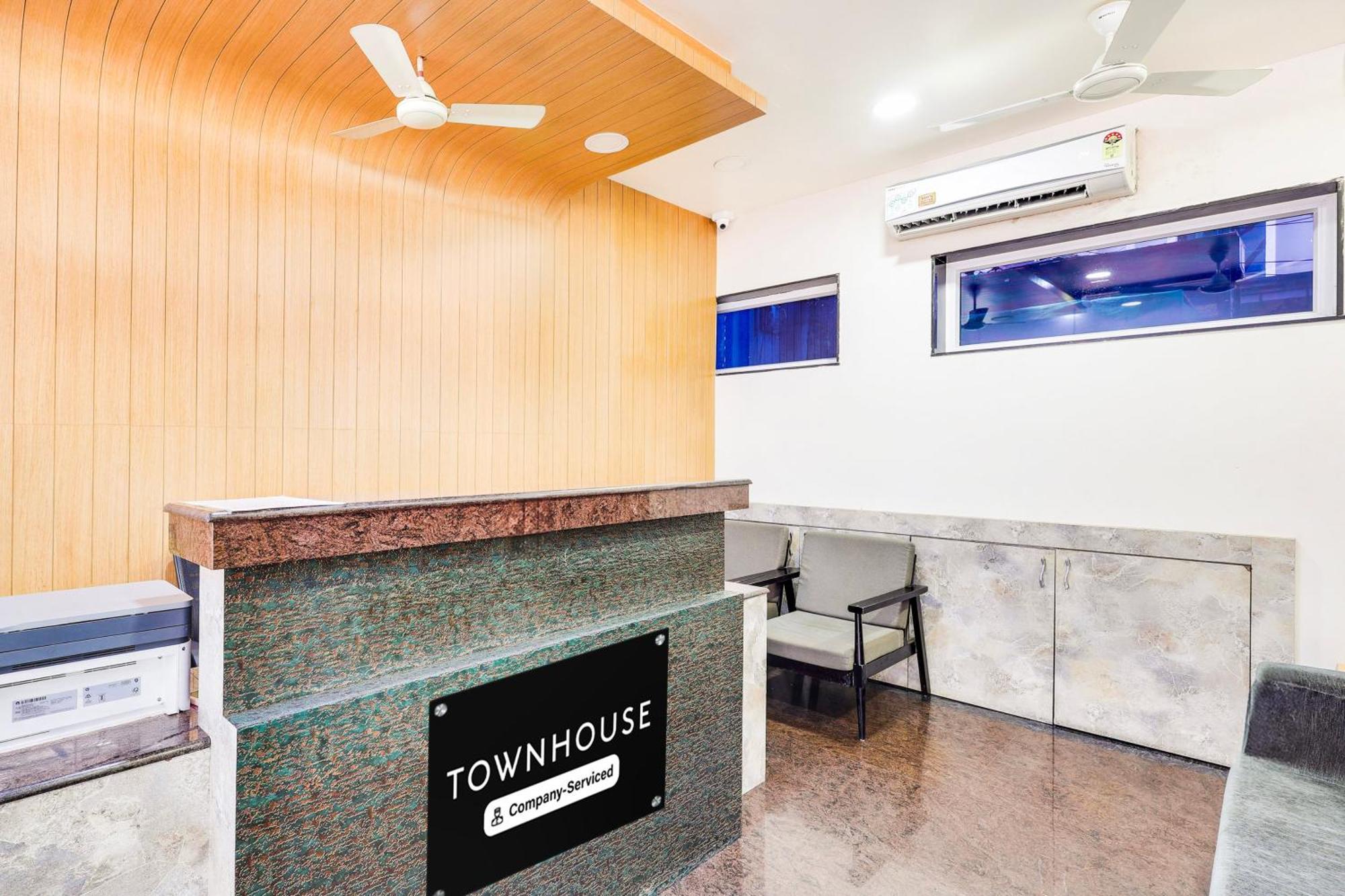 Super Townhouse Visakhapatnam Otel Dış mekan fotoğraf